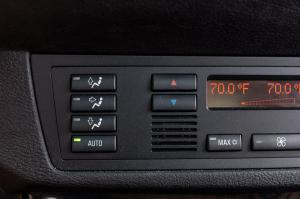 BMW X5 4.8is 2004 года  (NA)
